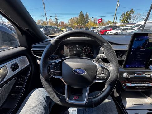 Used 2021 Ford Explorer ST w/ ST Street Pack AWD/4WD image 13