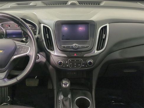 Certified 2020 Chevrolet Equinox LT w/ Driver Convenience Package image 19