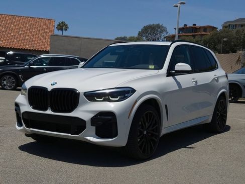 Used 2022 BMW X5 xDrive40i w/ M Sport Package AWD/4WD image 2