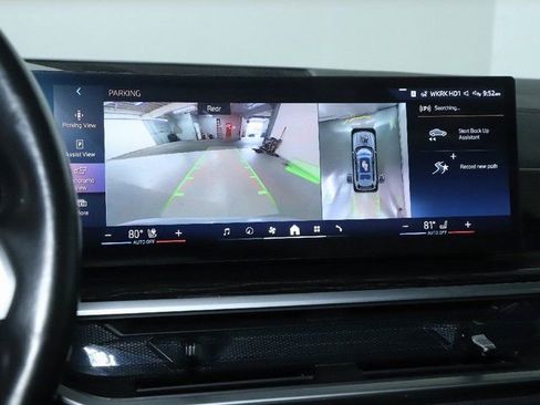 Certified 2024 BMW X7 xDrive40i w/ M Sport Package image 27