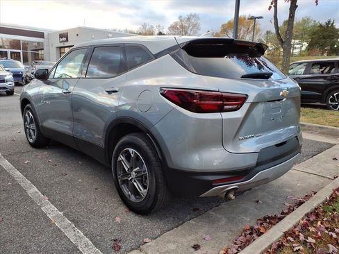 Used 2025 Chevrolet Blazer LT image 4