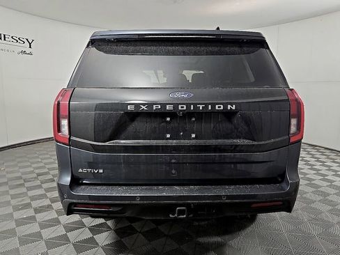 Certified 2025 Ford Expedition Active image 6
