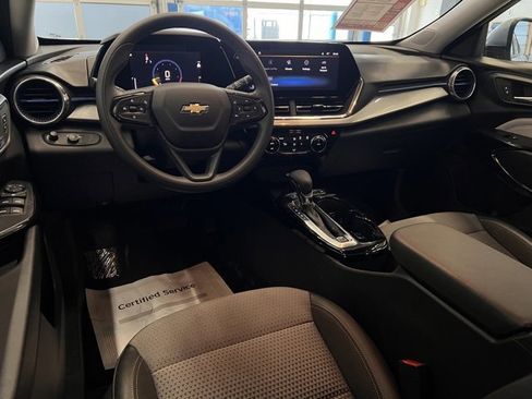 Certified 2025 Chevrolet Trax LT image 20