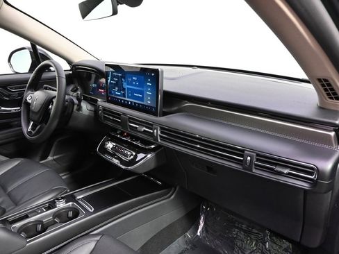 New 2025 Lincoln Corsair Reserve w/ Jet Appearance Package image 14