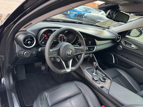 Used 2018 Alfa Romeo Giulia Ti image 21