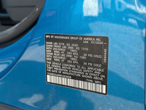 Certified 2024 Volkswagen Atlas Cross Sport SEL R-Line image 18