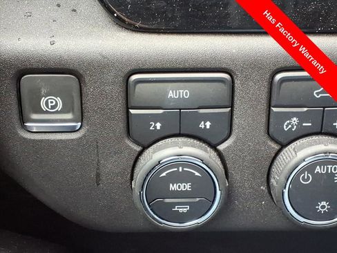 Used 2024 Chevrolet Silverado 1500 LT image 23