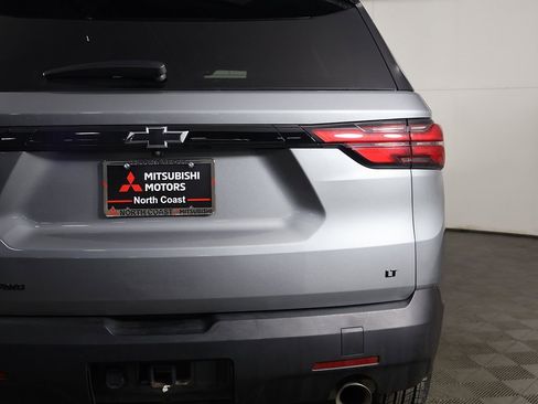 Used 2023 Chevrolet Traverse LT w/ Midnight/Sport Edition image 14