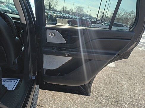 Used 2020 Lincoln Aviator Reserve w/ Equipment Group 202A image 17