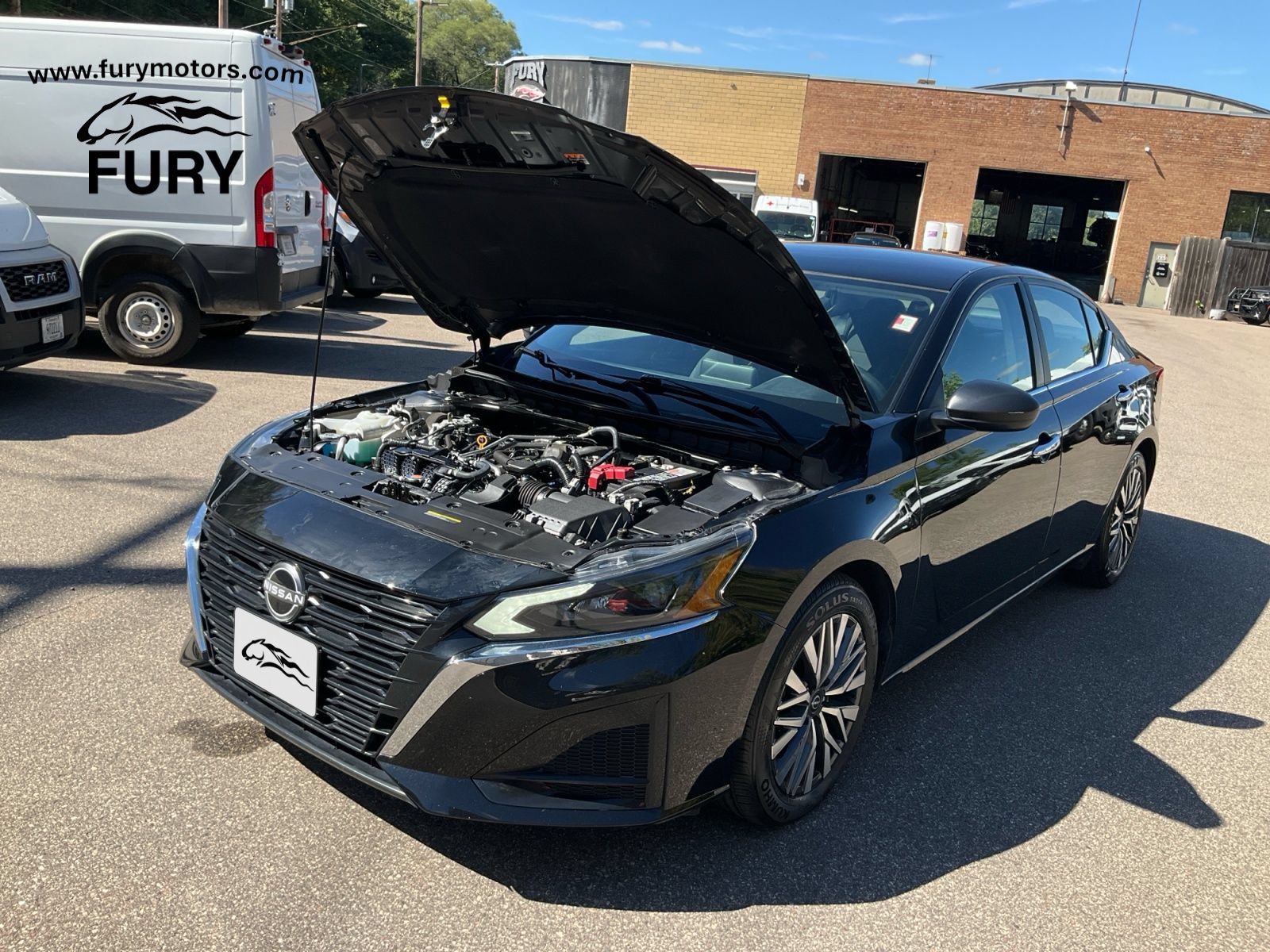 Used 2025 Nissan Altima 2.5 SV FWD image 31