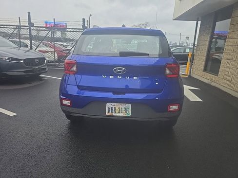 Used 2025 Hyundai Venue SEL FWD image 5