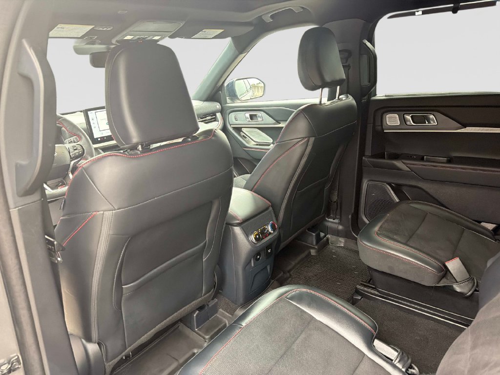 Used 2025 Ford Explorer ST AWD/4WD image 15