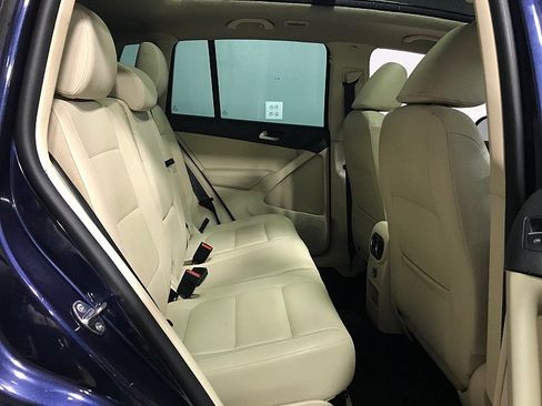 Used 2015 Volkswagen Tiguan SE FWD image 17