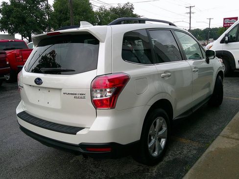 Used 2016 Subaru Forester 2.5i Limited w/ Popular Package #2 AWD/4WD image 5