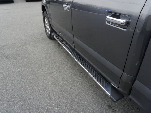 Used 2018 Ford F150 XLT w/ Equipment Group 302A Luxury image 10