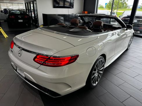 Used 2017 Mercedes-Benz S 550 Cabriolet image 2