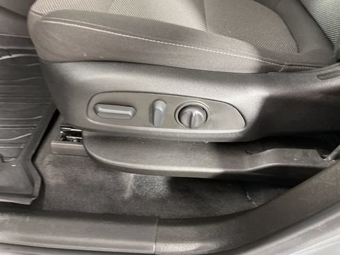 Certified 2023 Chevrolet Traverse LT FWD image 26