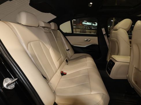 Used 2022 BMW 330e xDrive w/ Convenience Package image 25