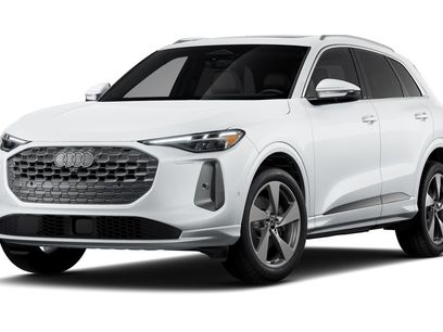 Certified 2025 Audi Q5 Premium w/ Premium Plus