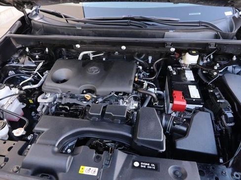 Used 2025 Toyota RAV4 XLE Premium image 28