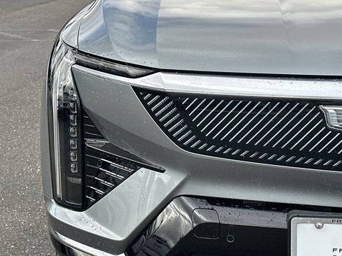 Certified 2025 Cadillac Optiq Luxury 1 image 46