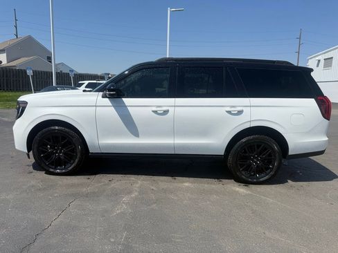 New 2025 Ford Expedition Platinum w/ Stealth Performance Package AWD/4WD image 6