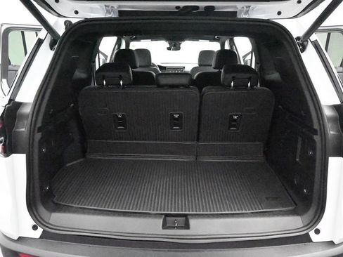 New 2026 GMC Acadia Elevation w/ Elevation Premium Package AWD/4WD image 24