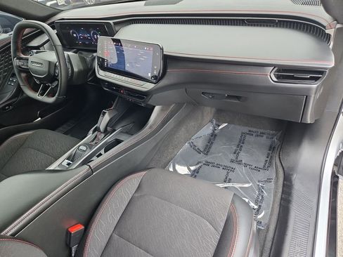 Used 2025 Dodge Charger R/T w/ Quick Order Package 25M R/T image 29