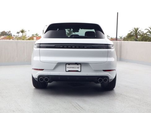 New 2026 Porsche Cayenne AWD/4WD image 10