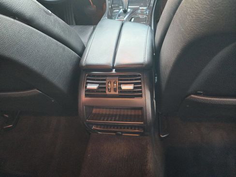 Used 2012 BMW 528i Sedan image 23