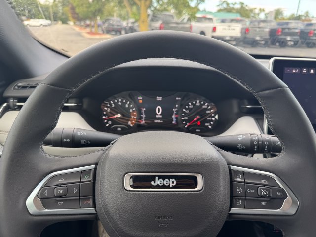 Certified 2024 Jeep Compass Limited AWD/4WD image 22