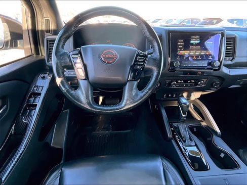 Used 2022 Nissan Frontier PRO-4X w/ Pro-4X Premium Package image 16