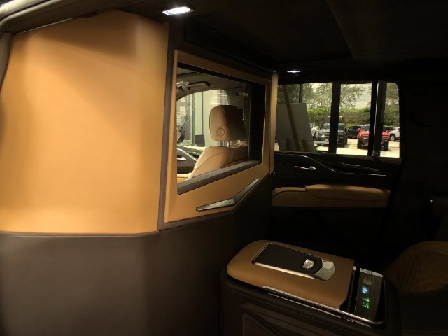 New 2024 Cadillac Escalade ESV Sport w/ LPO, ONYX Package RWD image 14