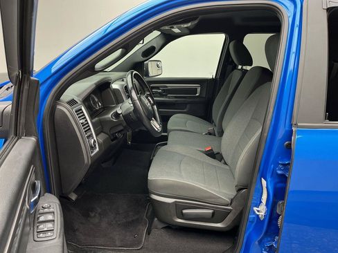 Used 2022 RAM 1500 Warlock AWD/4WD image 3