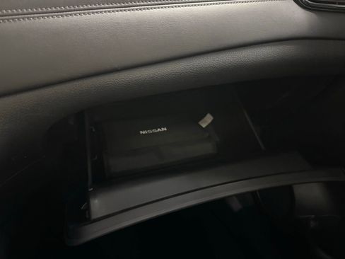 Used 2017 Nissan Rogue SL w/ SL Premium Package image 31