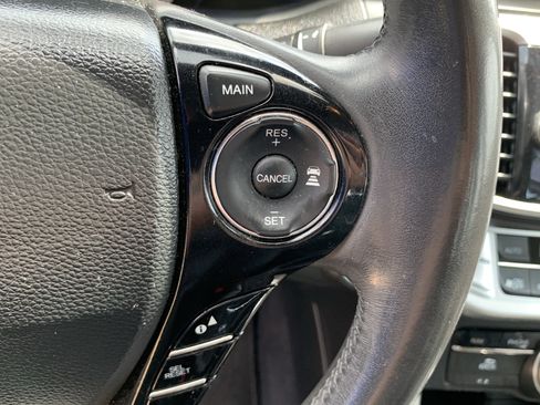 Used 2015 Honda Accord Touring image 20