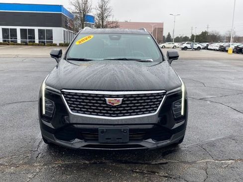 Certified 2025 Cadillac XT4 Premium Luxury AWD/4WD image 2