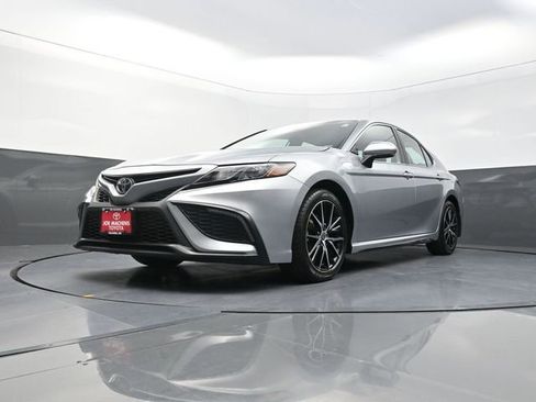 Used 2024 Toyota Camry SE FWD image 35