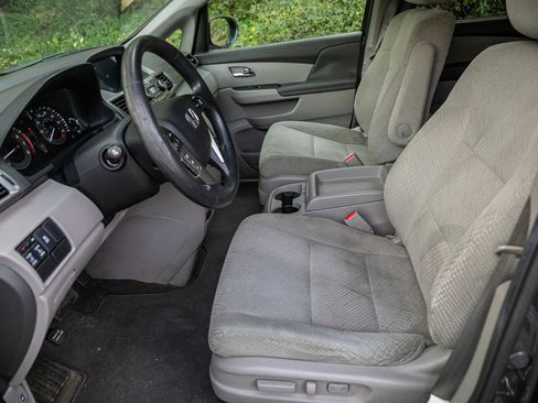 Used 2016 Honda Odyssey EX image 27