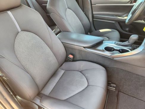 Used 2023 Toyota Camry LE image 10