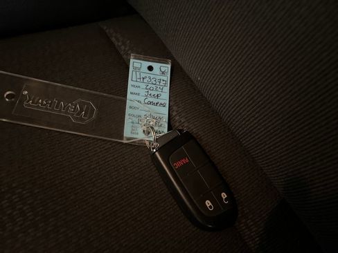 Used 2024 Jeep Compass Trailhawk image 85