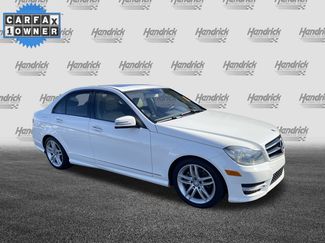 Used 2014 Mercedes-Benz C 250 Sedan video 2