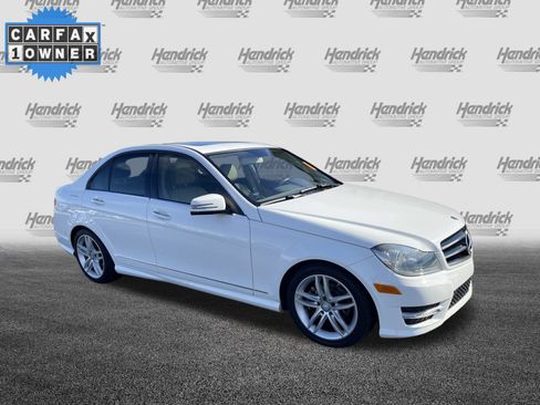 Used 2014 Mercedes-Benz C 250 Sedan image 2