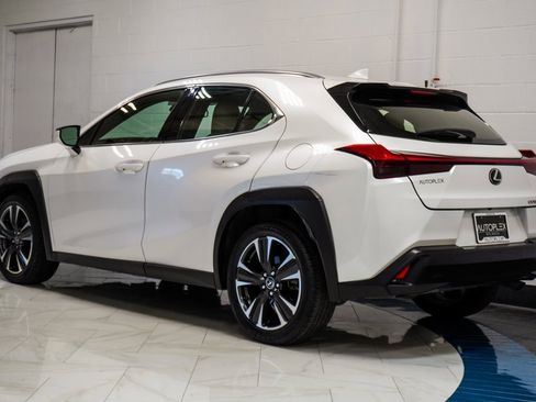 Used 2020 Lexus UX 200 image 30