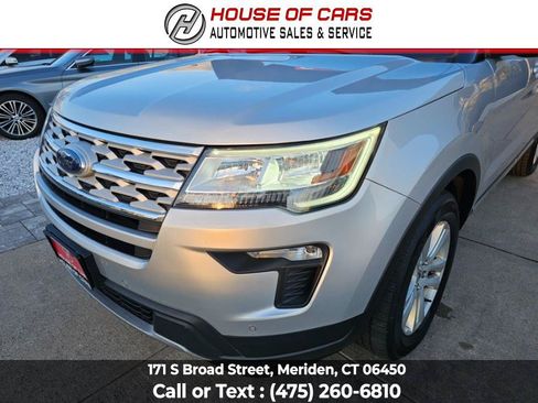 Used 2019 Ford Explorer XLT w/ Equipment Group 202A AWD/4WD image 9