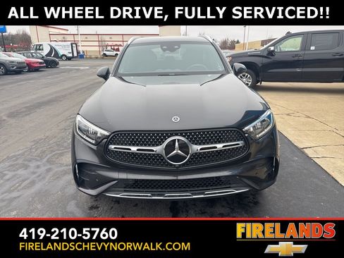 Used 2023 Mercedes-Benz GLC 300 4MATIC image 2