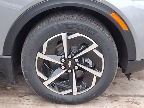 New 2026 Chevrolet Equinox EV LT image 8