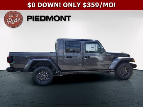 New 2025 Jeep Gladiator Sport image 5
