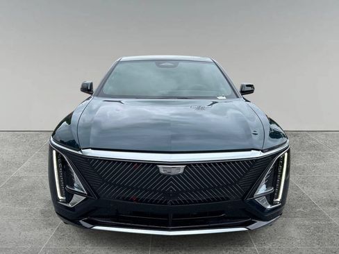 New 2026 Cadillac Lyriq Luxury RWD image 8