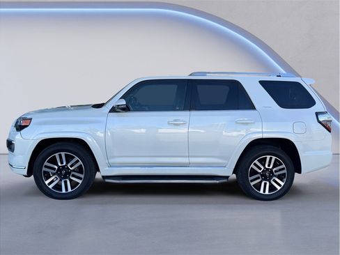 Used 2016 Toyota 4Runner Limited AWD/4WD image 3